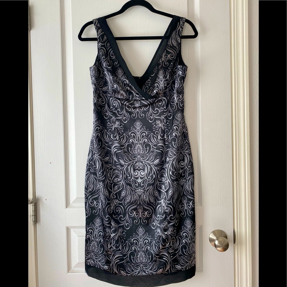 Jones Wear- black and white sleeveless dress